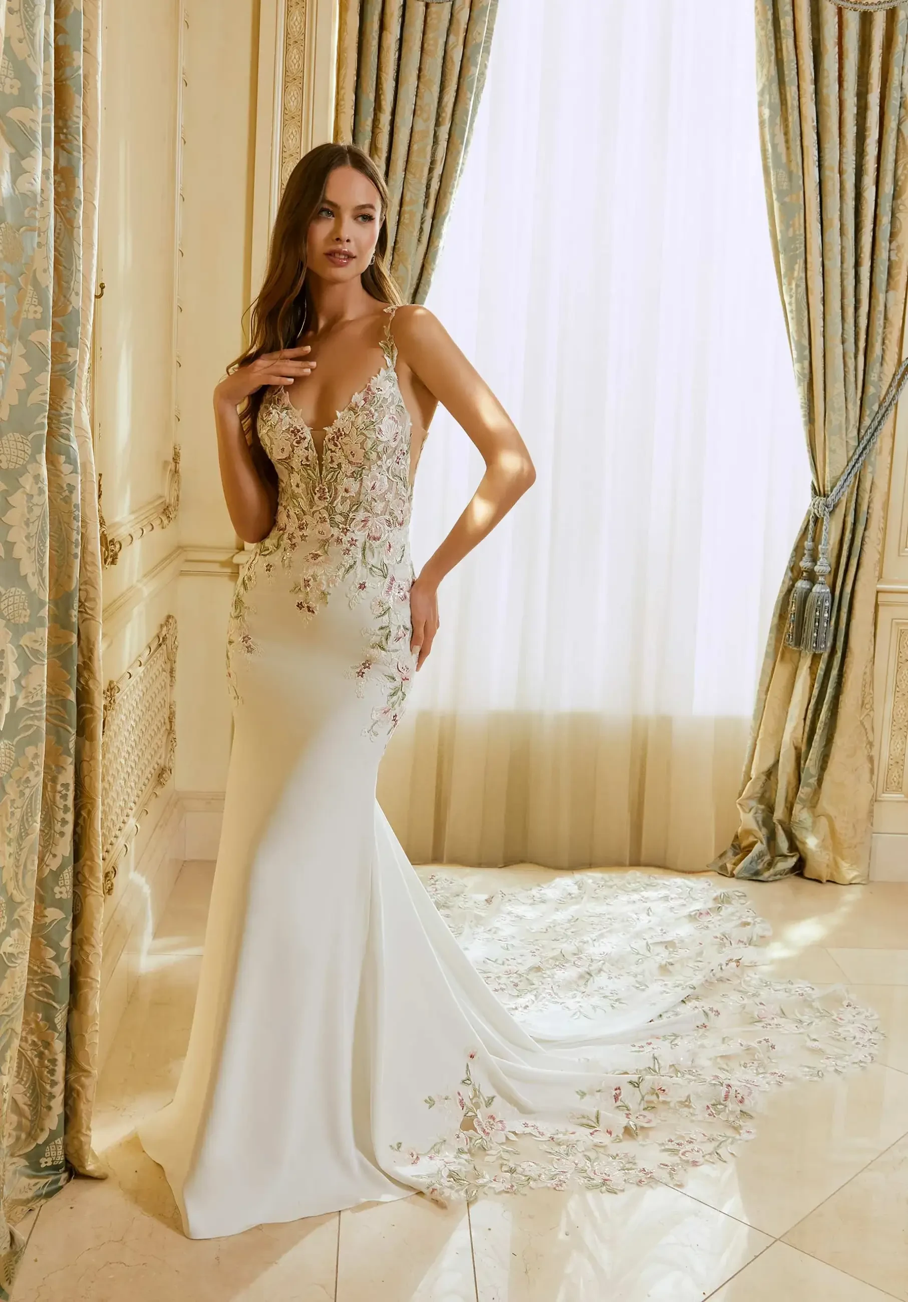 How to Find a Wedding Dress That Flatters Your Body Shape. Desktop Image