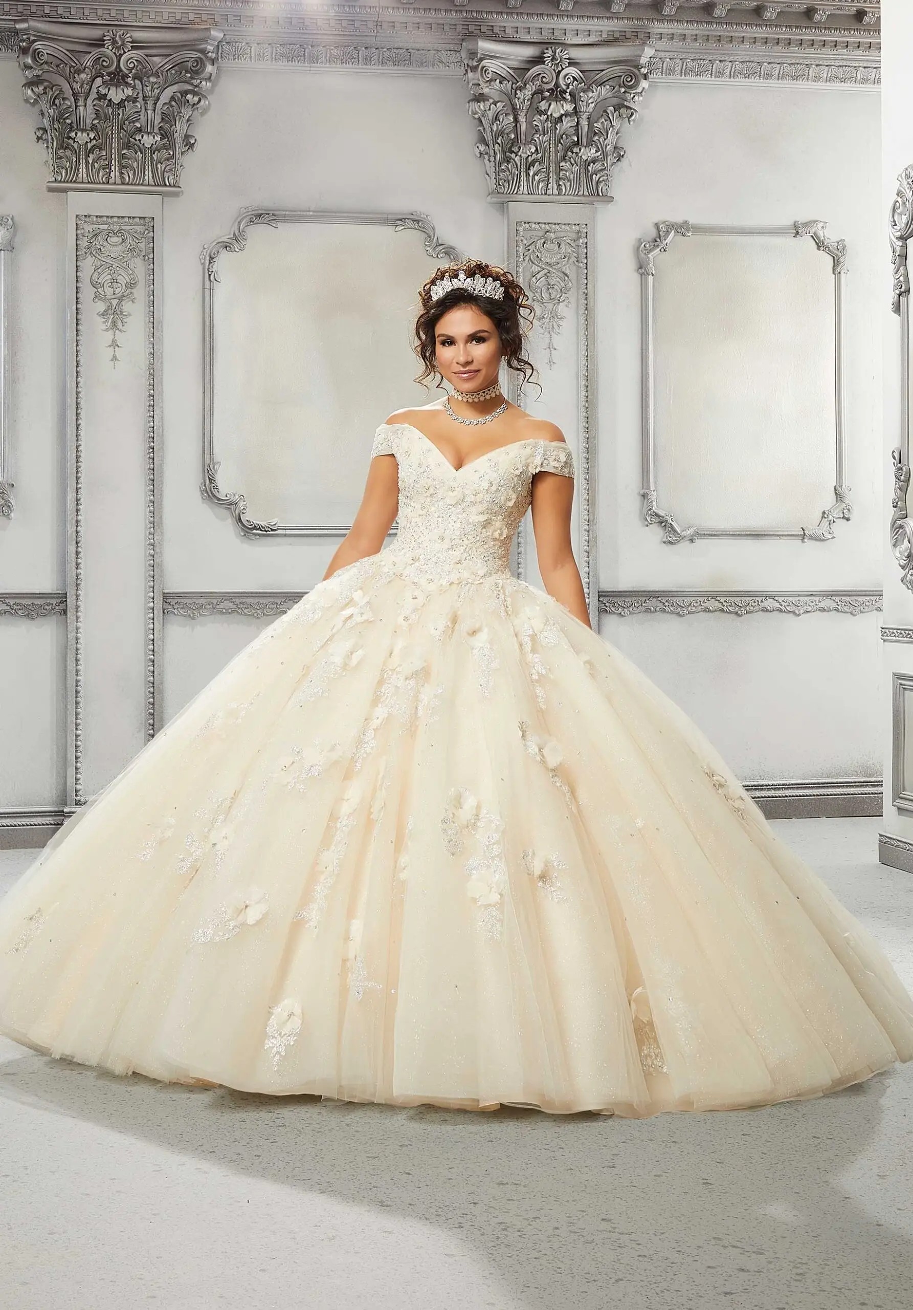 How to Choose the Perfect Quinceañera Gown: A Guide to Your Dream Dress Image