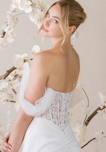 1050008 #2 thumbnail